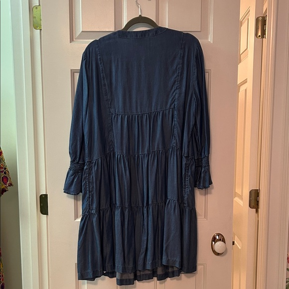 Crown & Ivy Navy Long Sleeve Tiered Dress - Picture 4 of 4